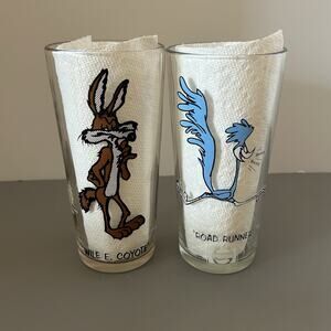 1973 Pepsi Collector Glasses Series Looney Tune Road Runner and Wile E Coyote #6
